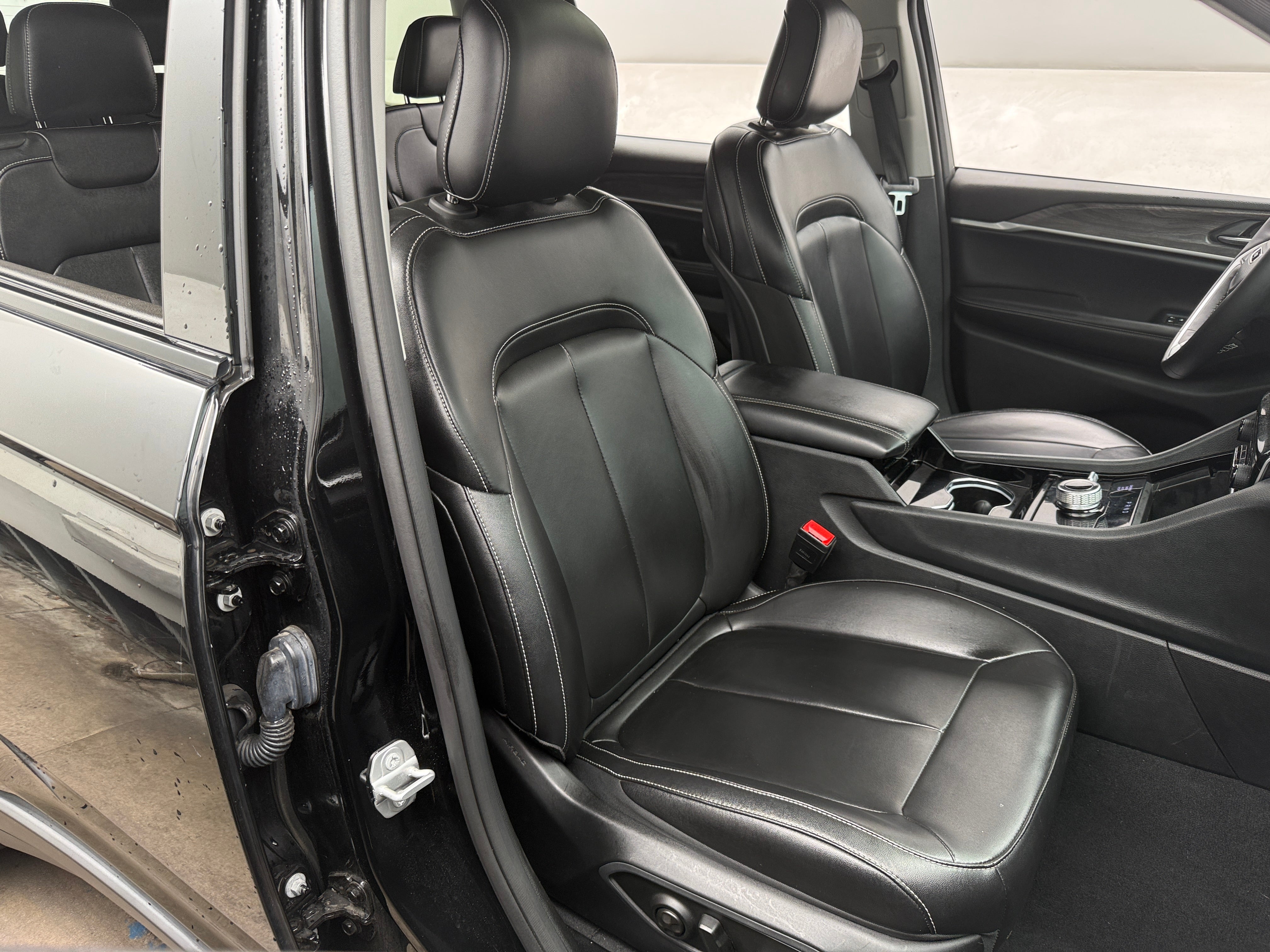jeep grand cherokee l 2023 1C4RJKBG6P8783010 image jeep grand cherokee l 2023 1C4RJKBG6P8783010 image